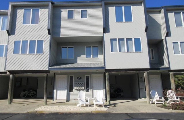 Nice townhouse style condo with pool in Brant Beach. Unit overlooks pool and is a short walk to.