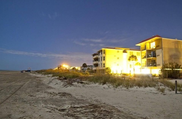 DeSoto Beach Hotel - Deluxe 2 Queen - Vista lateral