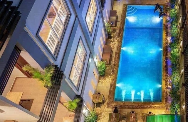 Nico's Hotel 2