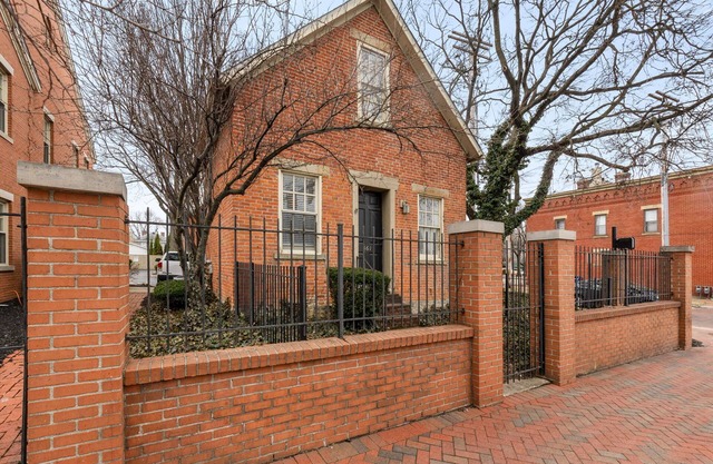 Nightingale Cottage - Near NCH!