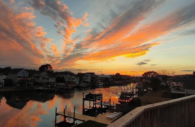 Nights on Broadbay Waterfront renovated home. Beautiful views! Private beach