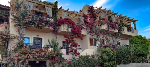 Niki Apartments