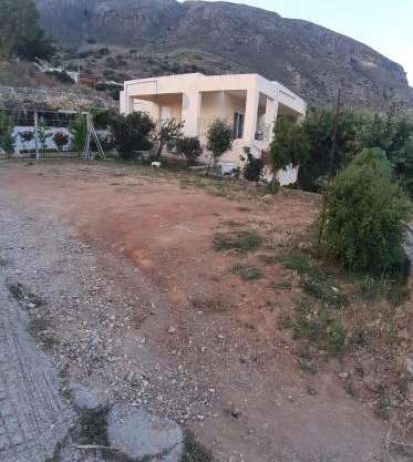 Niki's house