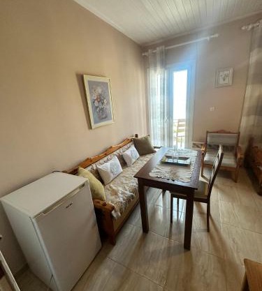 Nikos Holidays Apartment 2