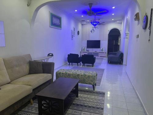 Nilai Bronizam Homestay