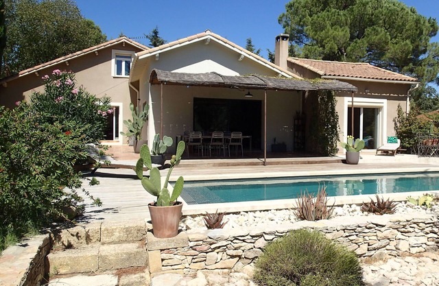 Nimes en el corazón de los matorrales, gran mazet renovado con piscina privada.