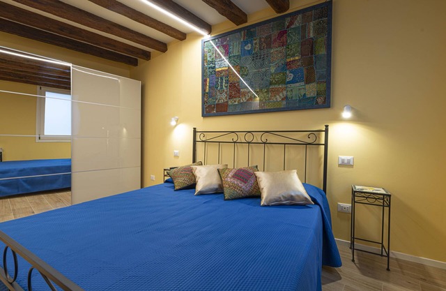 NINA'S ACCOMMODATIONS IN VENICE CENTER
