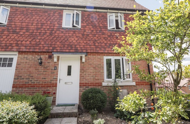 NINFIELD APARTMENT, family friendly in Hailsham