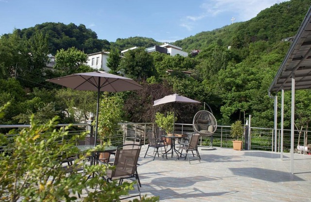 nira hotel