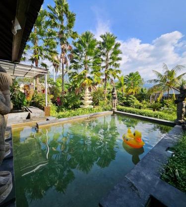 Nirun Garden Villa - Balinese Traditional House in North Bali