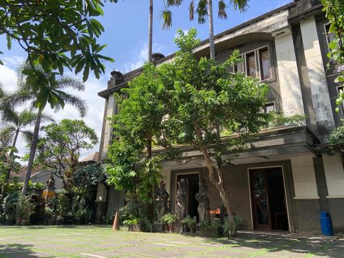 Nirwana Suites