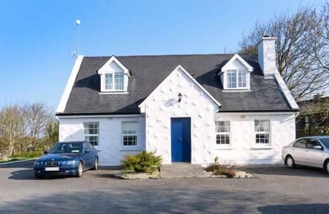 No. 1 Apt, Brandy Harbour Cottage, BALLINDERREEN, CONDADO GALWAY