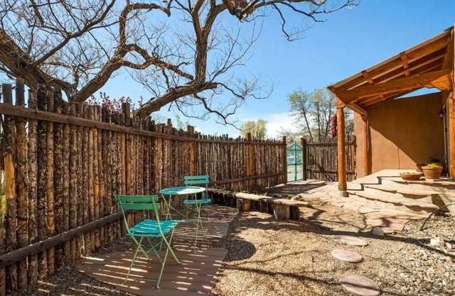 Nob Hill Home|Private Yards