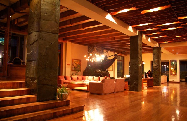 Nobile Suites Vicente Costanera