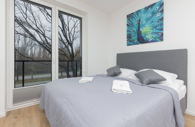 Nocznickiego Studios, Balcony by Renters