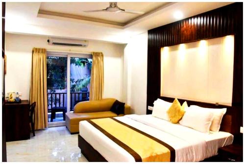 NOIDA HOTEL R-O-Y-A-L Residency #Near ISKCON Temple -Free Parking And Wi-fi Facilities - A Top Rated Hotel In Noida