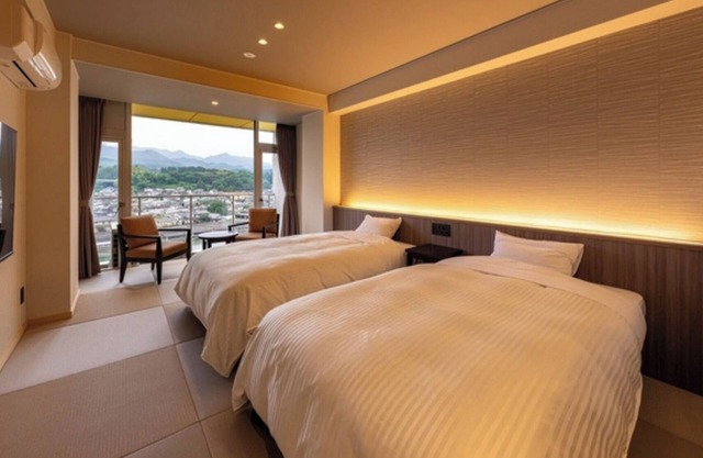 Nonsmoking DX Twin Room with River View Room o / Hita Ōita