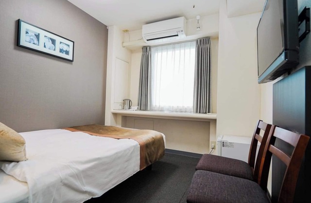 NonsmokingDouble corner room 5 minutes walk / Okayama Okayama