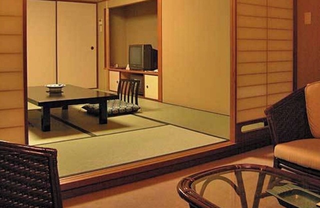 NonsmokingFor 5 peopleRinsuitei Breakfast included / Kobe Hyōgo