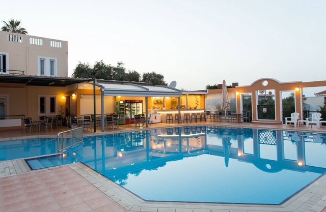 Nontas Aparthotel