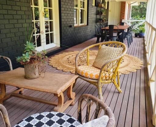 Noonan House, 5 bedrooms. Hop & skip to town