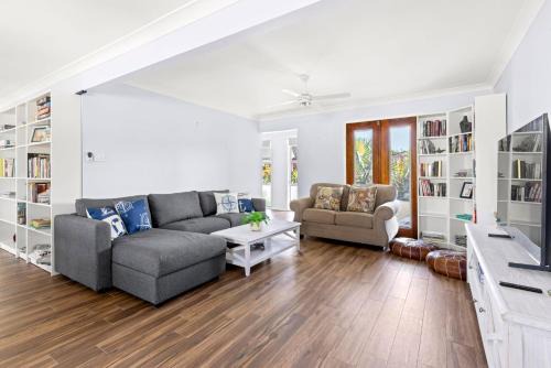 Nordic Fairway - Pet Friendly - 10 mins to Hyams Beach