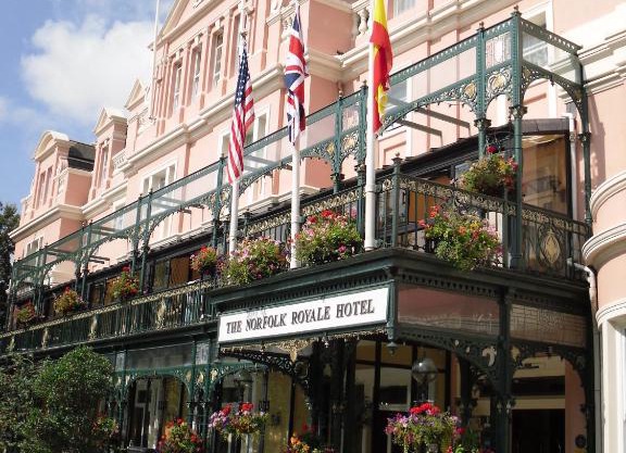 Norfolk Royale Hotel