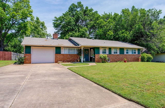 ¡NUEVO! Norman Home w / Yard - A pie de Park & OU Campus