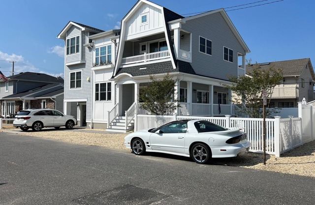 Normandy Beach Block rental, Brand new construction with a private pool ☀️⛱️ 🌊