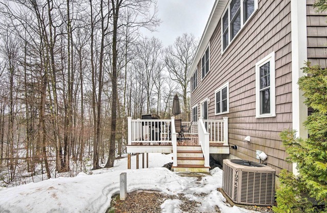North Conway Home ~ 2 Mi to Cranmore Mountain!