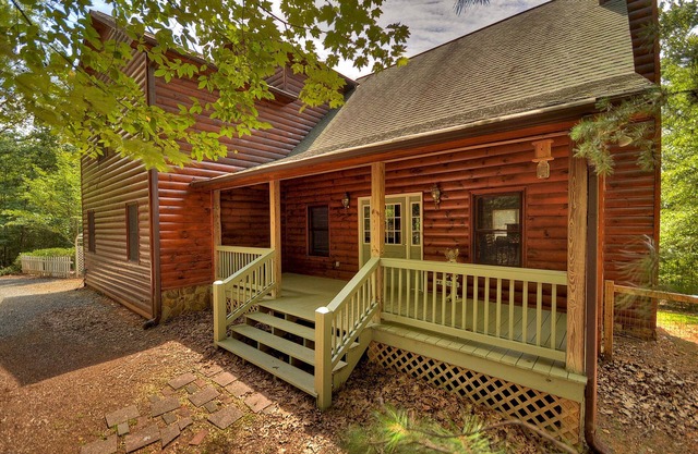 Alojamiento de 3 habitaciones en Morganton