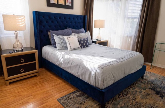 NORTH HOLLYWOOD GEM: 2BR HOME w/ PRIVATE HOT TUB, PATIO/YARD & EV CHARGER p42