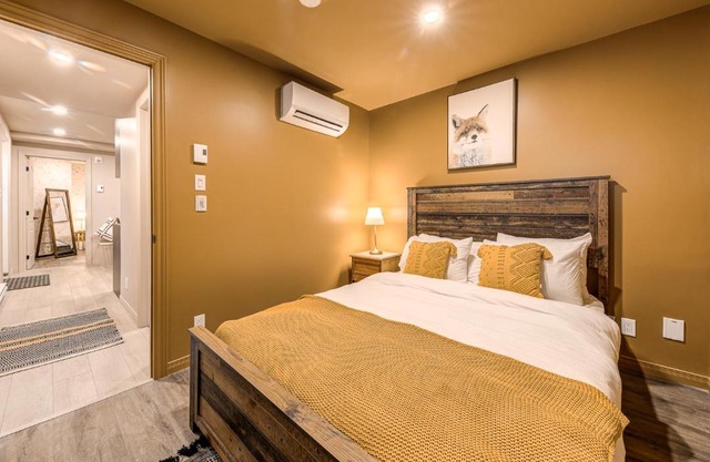 North House - Quebec 2 Bedroom Apartment