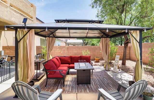 North Las Vegas Home w/ Hot Tub - 14 Mi to Strip!