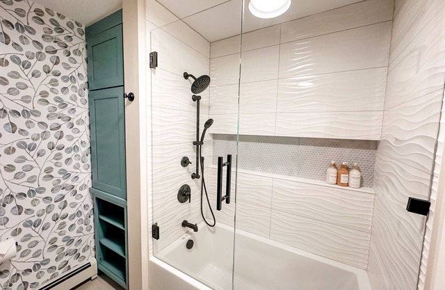 North Manitou Condo - Tranquil Water Oasis, 1 Block from the Lake - Glen Arbor