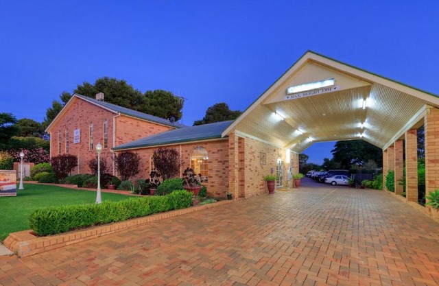 North Parkes Motel