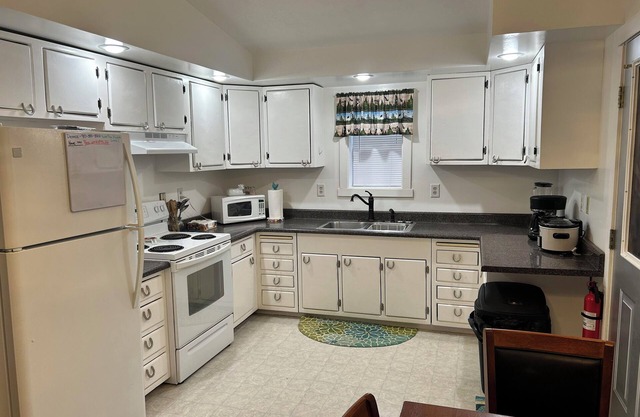 North Pole Aurora Lodge-Charming 2-bedroom in North Pole-WiFi and aurora viewing