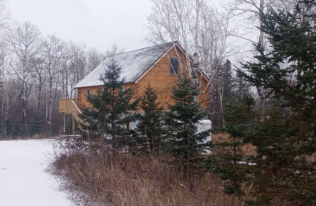 North Shore Log Home near Lake Superior