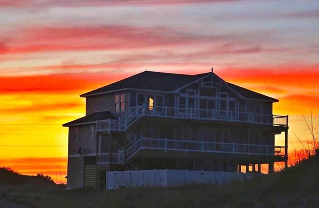 Más nuevo y espacioso lujoso 4x4 Beach House, ascensor, piscina / jacuzzi Alquiler 2020