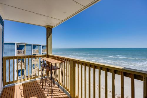 North Topsail Beach Condo with Ocean-View Balcony!