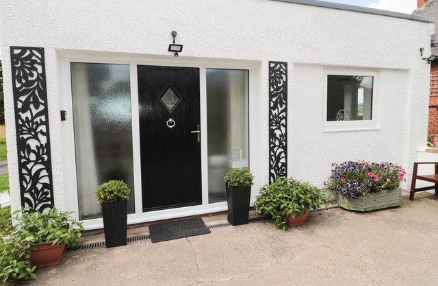NORTH VIEW COTTAGE, romantic, with a garden in Haltwhistle