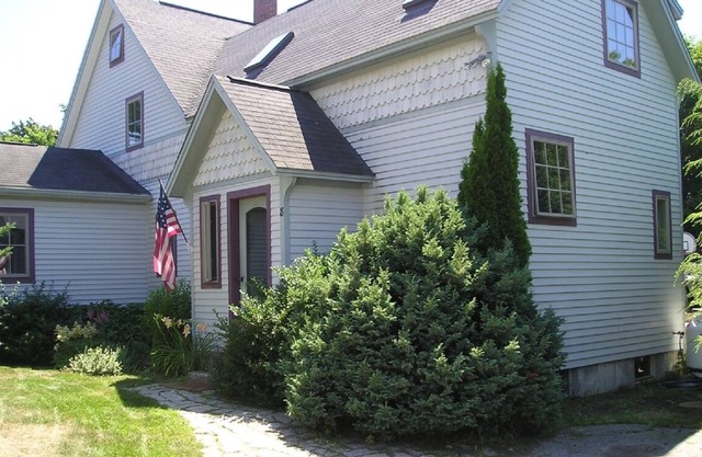 Northeast Harbor, Mount Desert- pueblo-a pie de golf, tenis, senderos y puerto deportivo