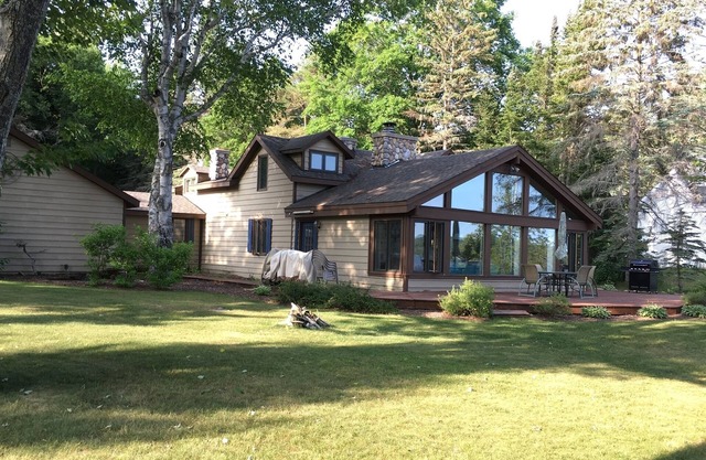 Lakeside Family Retreat - capacidad para 12