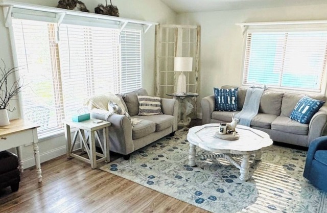 Northern Retreat in the Heart of Indian River!