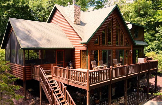 Tradiciones del Norte - Loon Lodge