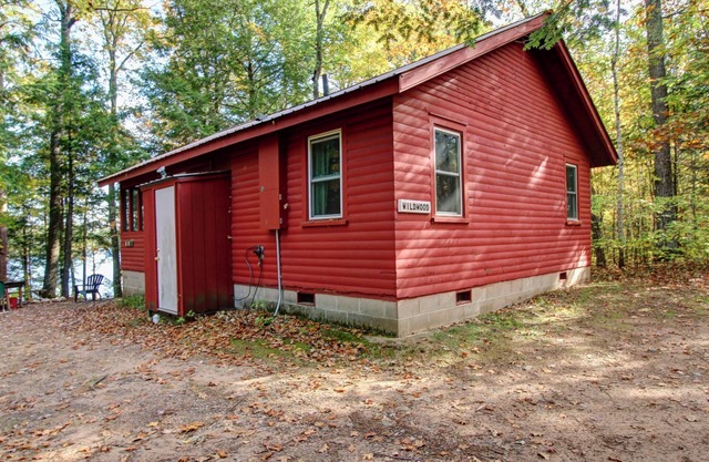 Northern Wisconsin Summer/Fall Family Cabin! Very Quiet! Pet Friendly!