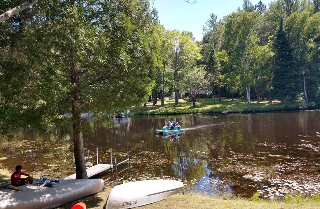 Nada sofisticado. Casa familiar en un pequeño lago de pescadores cerca del lago Houghton.