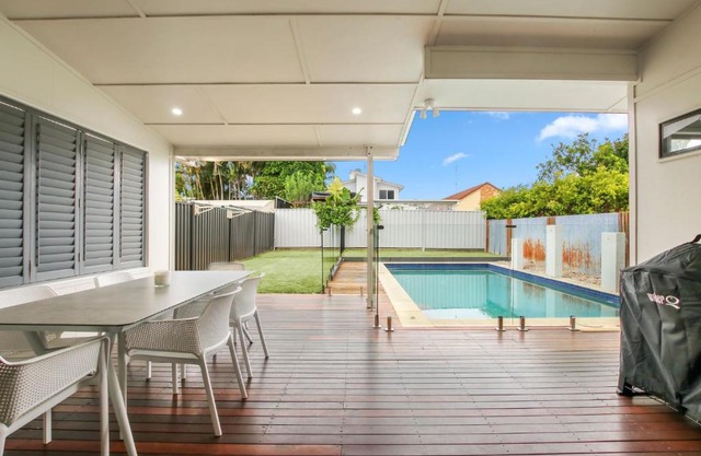 Nothling 66 Moffat Beach