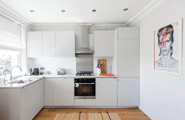 Notting Hill Home on Tree-Lined Street Near Tube Stations