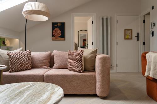 Notting Hill I Your Apartment